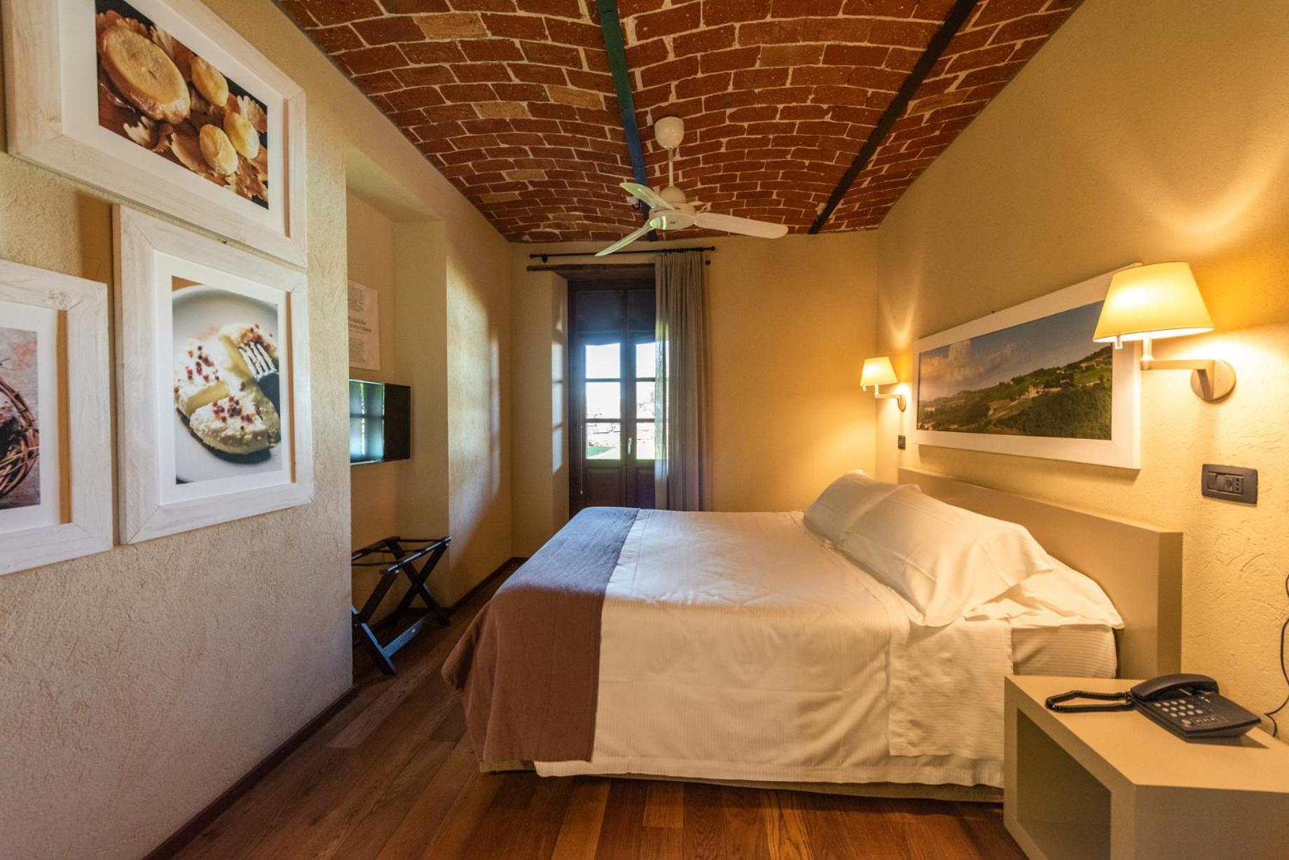 I Tre Poggi Dimora Di Charme Villa Canelli Eksteriør bilde